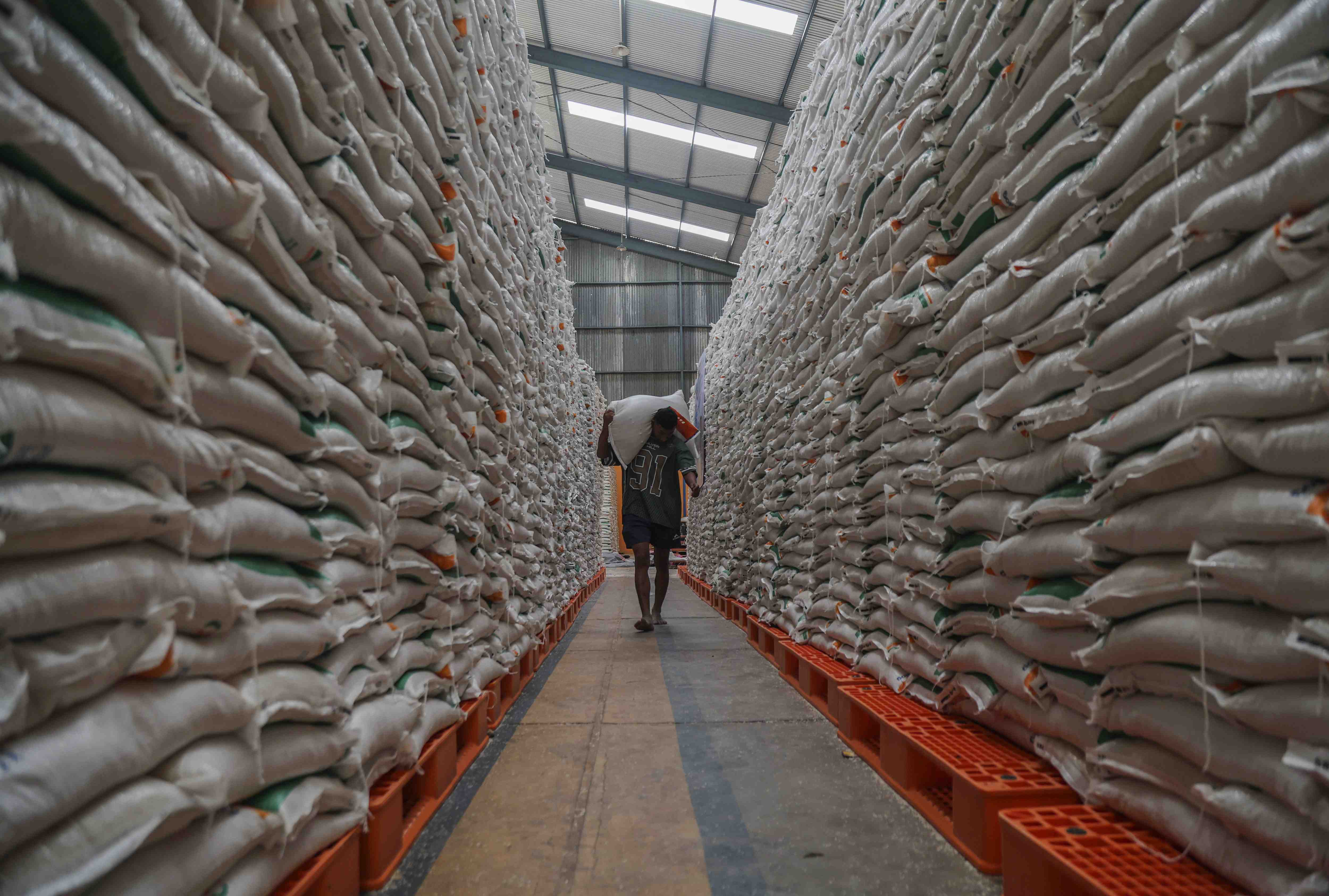 CADANGAN BERAS NASIONAL CAPAI 4,5 JUTA TON