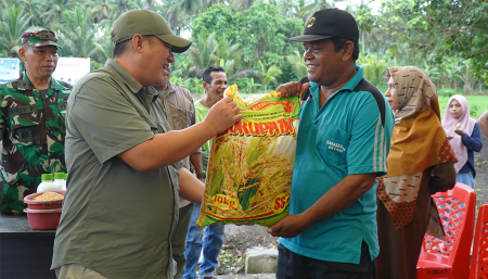 SERAHKAN BIBIT PADI UNGGUL