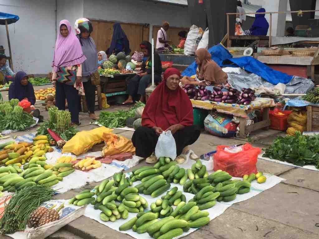 PENJUAL TIMUN di PASAR LANGGUR