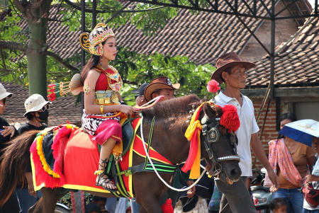 KARNAVAL DESA KAMOLAN BLORA