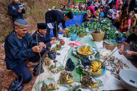NYADRAN GUNUNG ROGOKUSUMO SILURAH