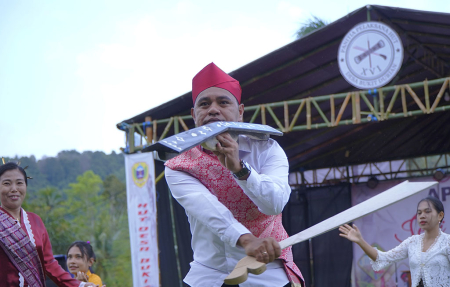KADES TARI CAKALELE TOBARU 