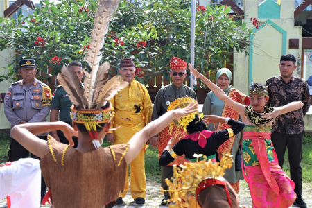 PEMBUKAAN FESTIVAL BUDAYA NUSANTARA SINGKAWANG