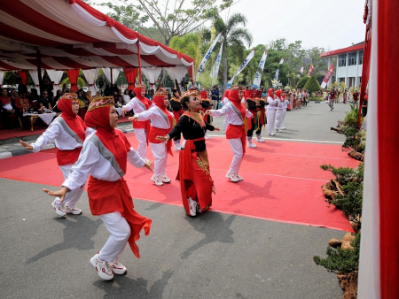 TARI KREASI MODERN
