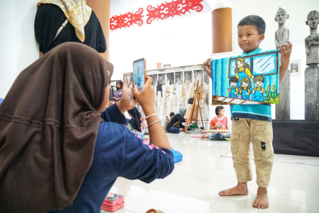LOMBA MEWARNAI DAN MENGGAMBAR