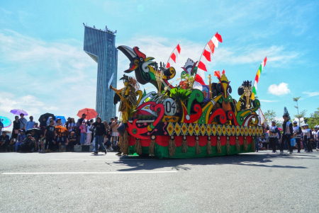 MOBIL HIAS KARNAVAL BUDAYA FBIM 
