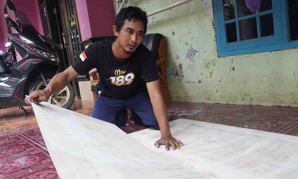 BUAT MINIATUR PERAHU NAGA 
