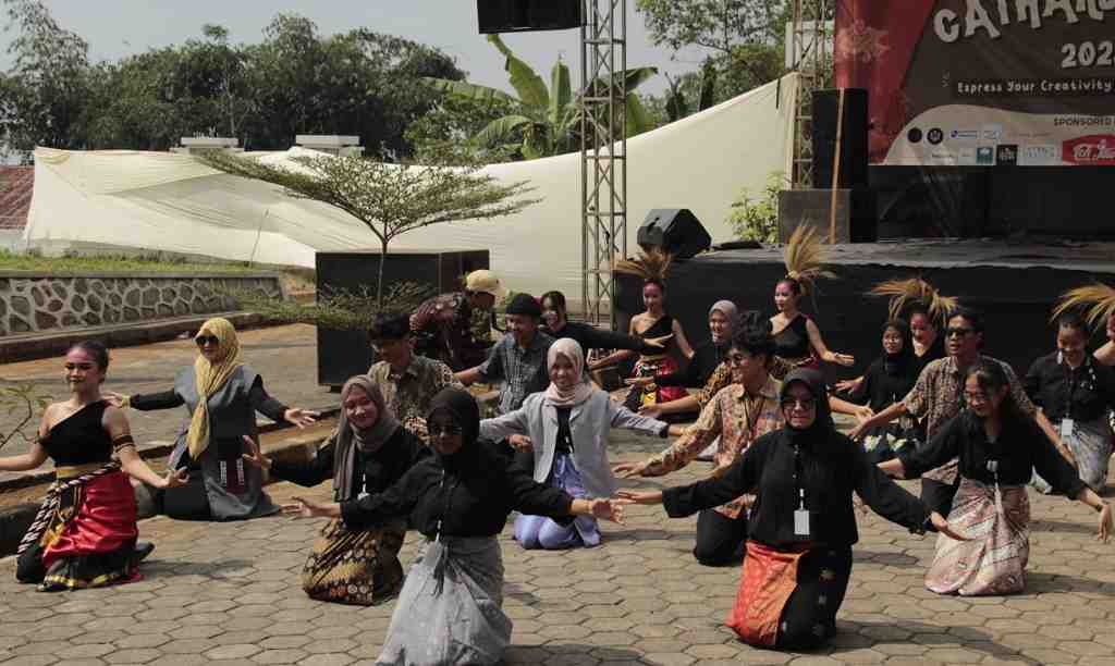 TARI BUJANG GANONG 