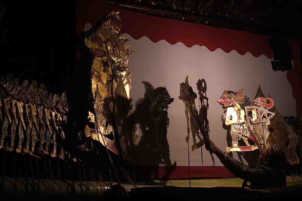 FESTIVAL WAYANG DUNIA DI BALI