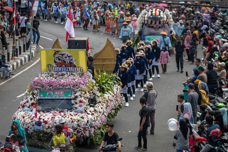 KARNAVAL FESTIVAL BUNGA BANDUNGAN 2023