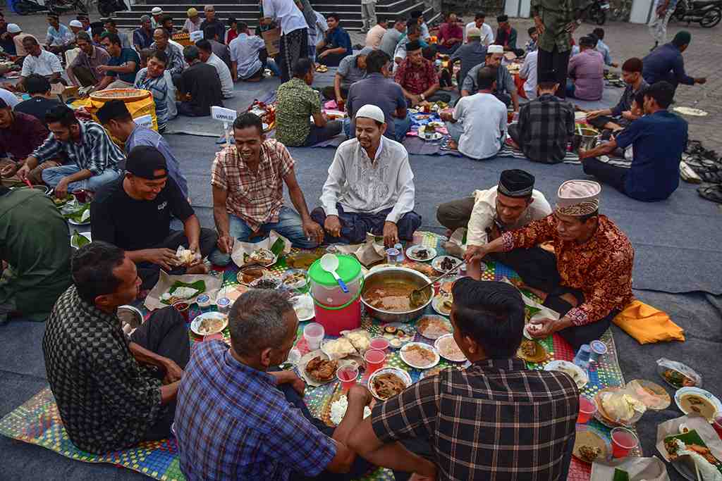 KENDURI RAMADHAN NUZULUL QURAN DI ACEH