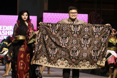 PELUNCURAN BATIK KEDIRI
