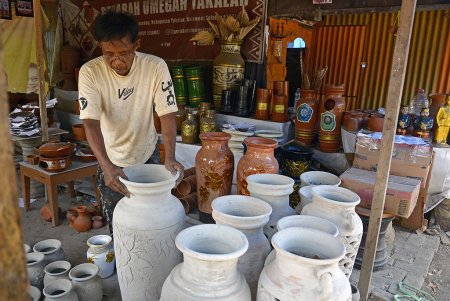 PERAJIN GERABAH DI TAKALAR