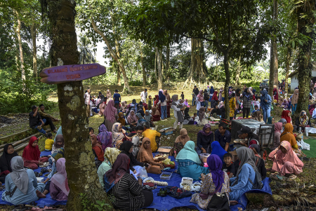 TRADISI MUNGGAHAN JELANG RAMADAN