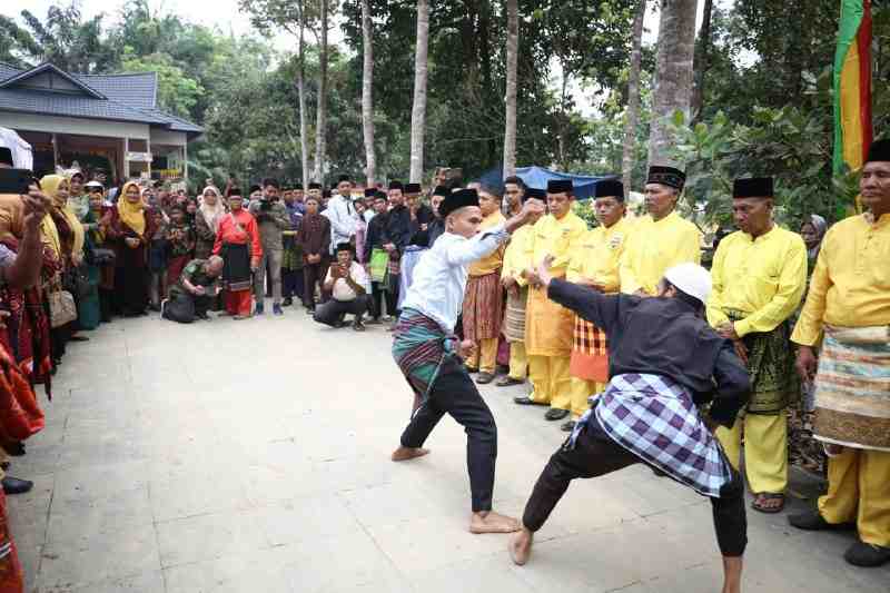 AKSI SILAT SAMBUT KEDATANGAN WAKIL GUBERNUR RIAU