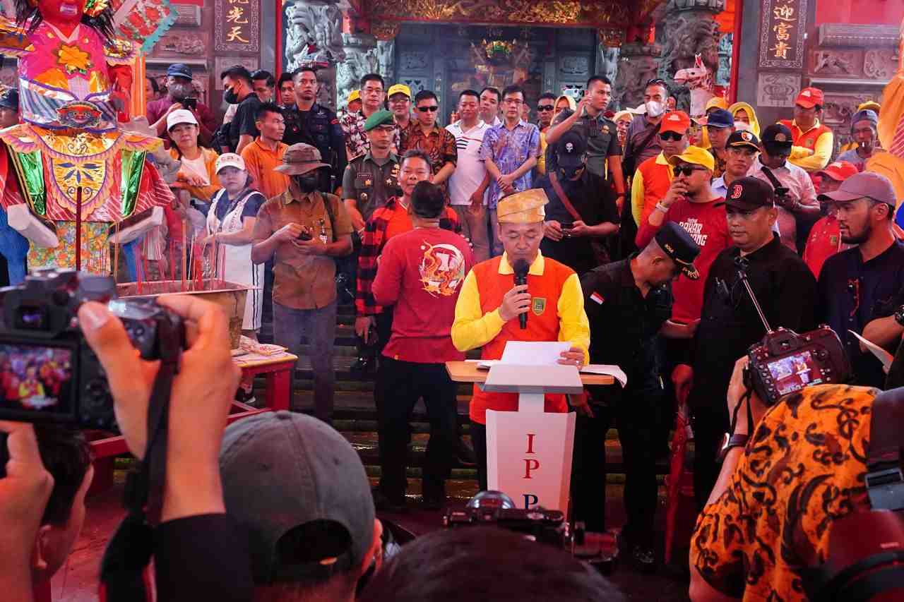 FESTIVAL BAKAR  TONGKANG TINGKATKAN WISATAWAN 