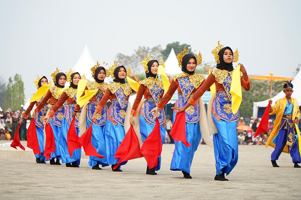 TARIAN LALAYON