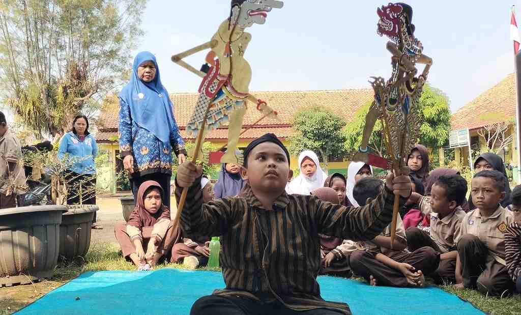 LATIHAN WAYANG KULIT
