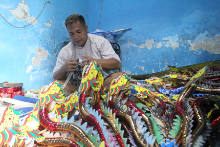 KERAJINAN TEROMPET TAHUN BARU JOMBANG 
