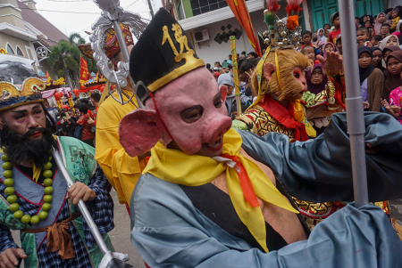 KIRAB RITUAL DAN BUDAYA IMLEK 2023 DI PEKALONGAN