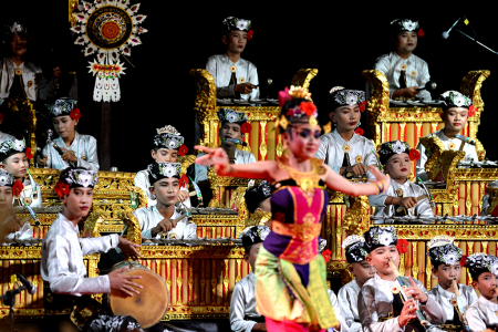 PELESTARIAN SENI BUDAYA BALI