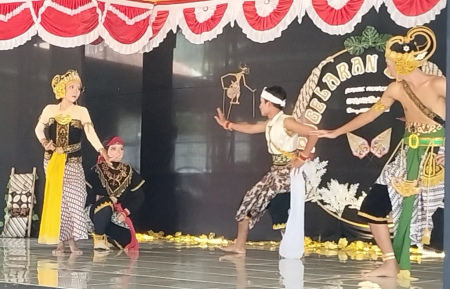 PELAJAR PERTAHANKAN SENI BUDAYA JAWA