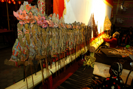 PENTAS WAYANG KULIT DI KELENTENG