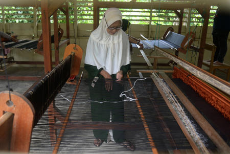 PERMINTAAN SONGKET KHAS ACEH