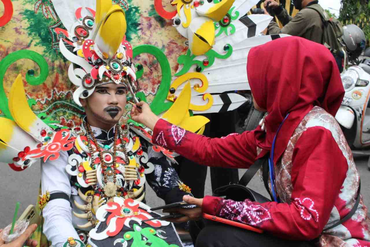 KARNAVAL BANJARMASIN SASIRANGAN FESTIVAL