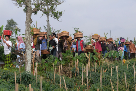 TRADISI NYADRAN ARWAH SAMBUT RAMADHAN