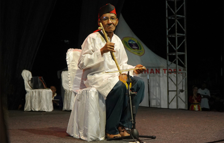 ALAT MUSIK TRADISIONAL ARABABU