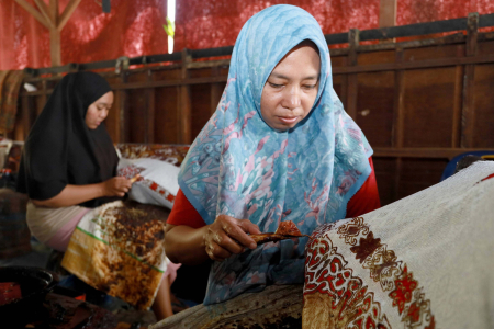 PERKEMBANGAN INDUSTRI BATIK ACEH