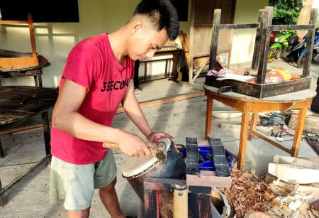 ALAT MUSIK BONGGO
