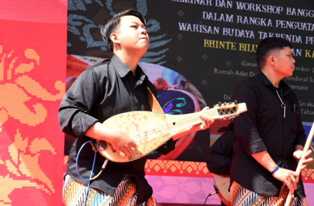 ALAT MUSIK GAMBUSI