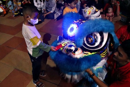 BERI ANGPAO BARONGSAI