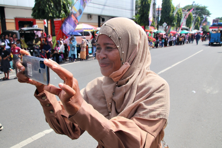REKAM GAMBAR GUNAKAN GAWAI