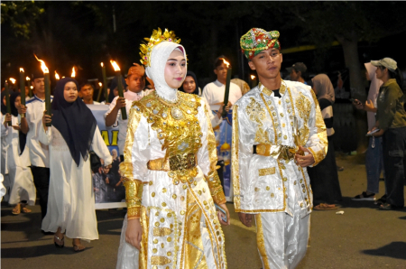 BAJU PENGANTIN GORONTALO