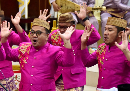 BAJU TAKOWA