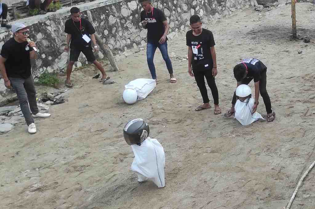 BALAP DALAM KARUNG