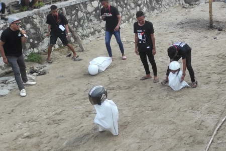 BALAP DALAM KARUNG