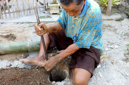 BUDAYA BERNUANSA RELIGIUS