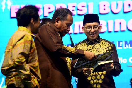 BUKU BUDAYAWAN GORONTALO
