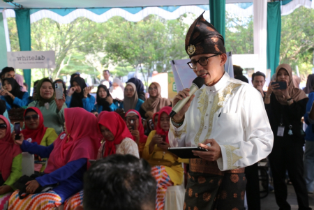 BUDAYA BERTANJAK BAGI ANAK MUDA KALBAR