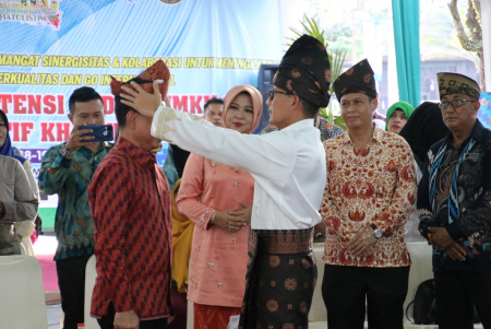PERESMIAN PARADE TANJAK  DAN BAJU MELAYU