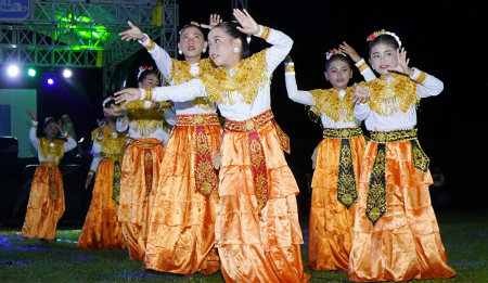 TARI DANA-DANA