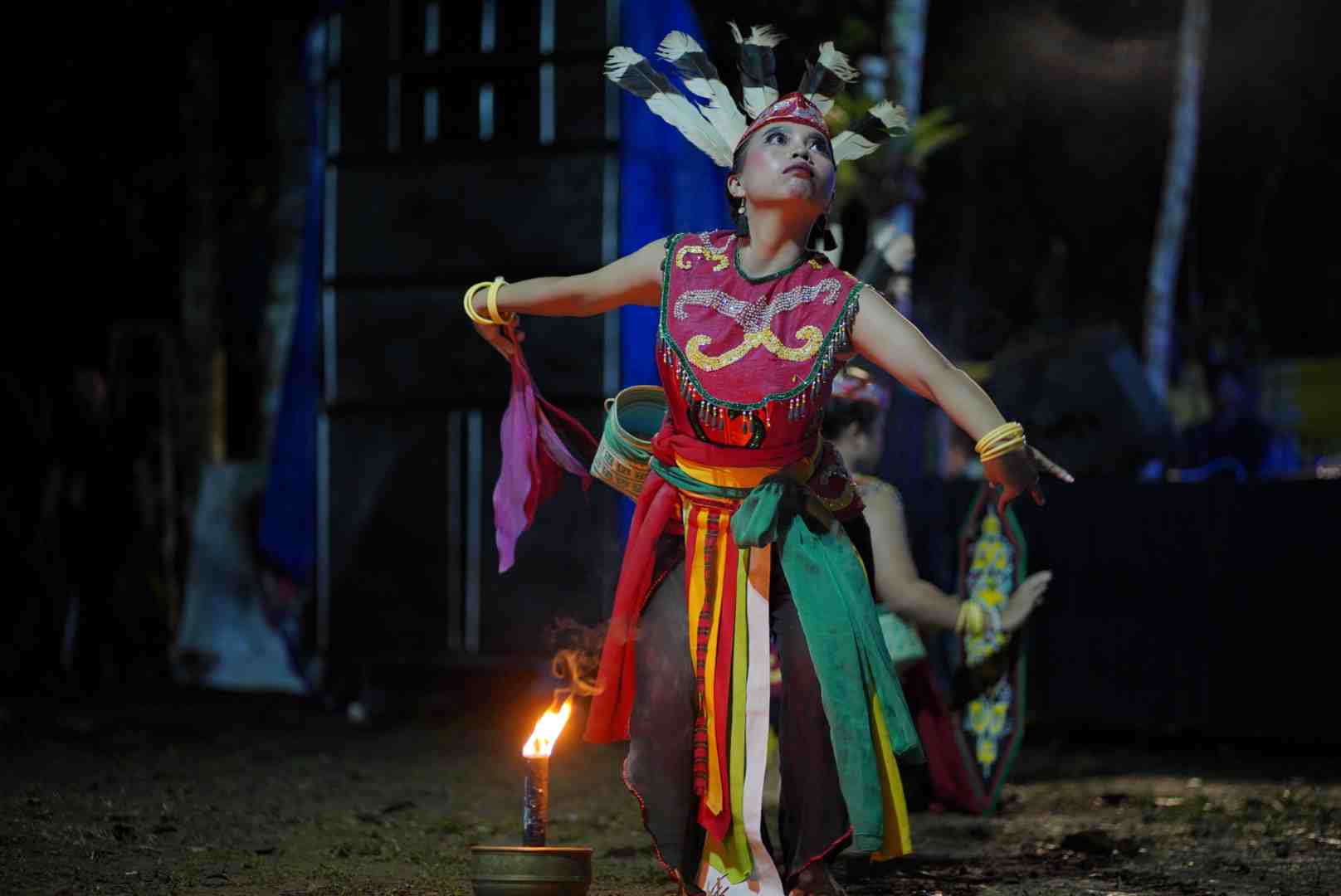 TARI MANDAU APUI