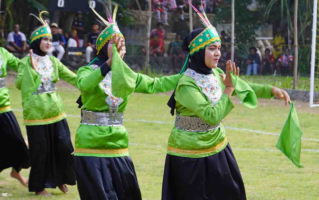 TARI SALAI DUMAI