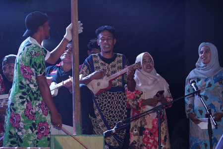 GRUP MUSIK YANGERE