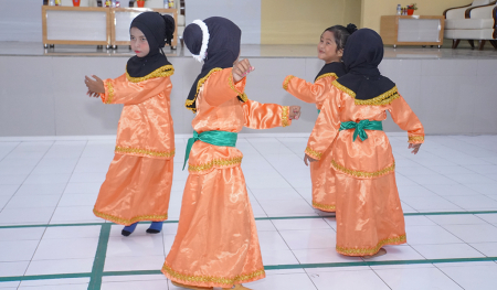 TARIAN DANA-DANA