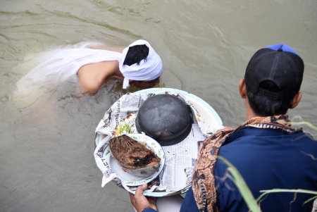 PROSESI MAAMBIAK TANAH TABUIK PIAMAN